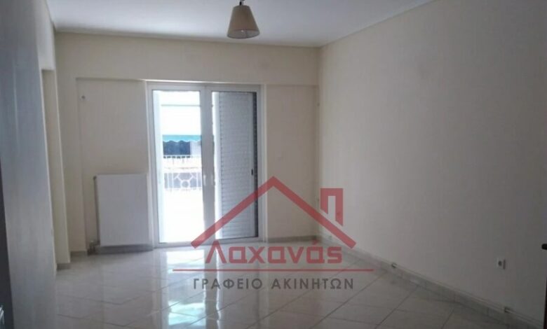 Κολωνός, πωλείται διαμέρισμα στον 3ο όροφο, 220 μ. από Μετρό 2 Κολωνός, πωλείται διαμέρισμα στον 3ο όροφο, 220 μ. από Μετρό 1