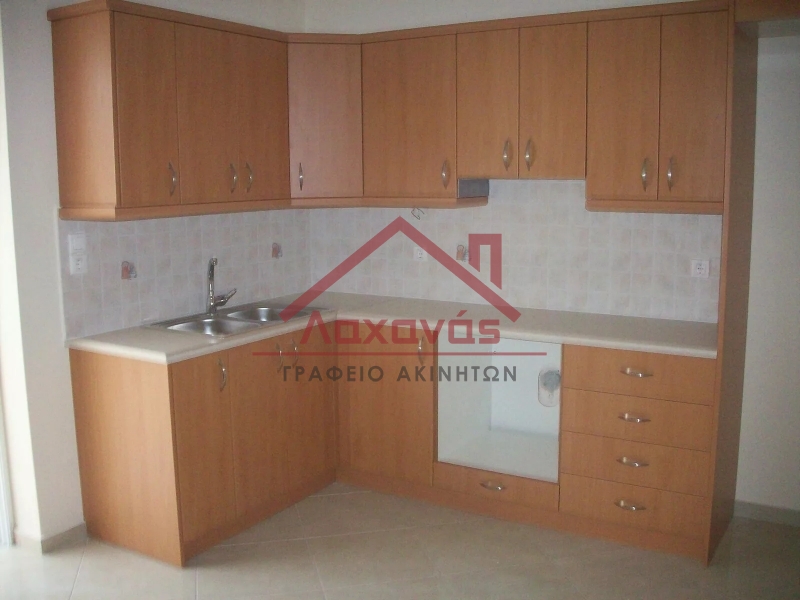 Κολωνός, πωλείται διαμέρισμα στον 3ο όροφο, 220 μ. από Μετρό 6 Κολωνός, πωλείται διαμέρισμα στον 3ο όροφο, 220 μ. από Μετρό 5