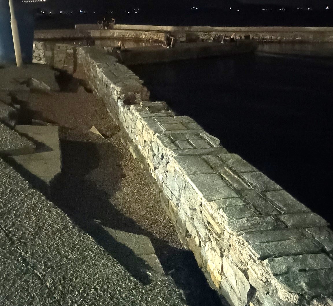"Τι φάση" με το παραλιακό μέτωπο Ασπροπύργου; 4 "Τι φάση" με το παραλιακό μέτωπο Ασπροπύργου; 3