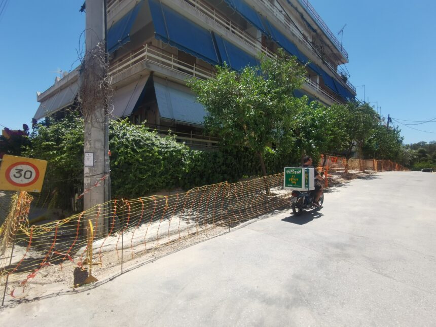 "Περνάμε μαρτυρικό καλοκαίρι" 1