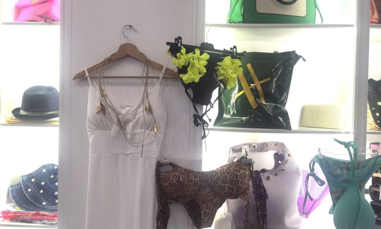 ΟΛΑ 10€! Το απίστευτο summer bazaar στο Χαϊδάρι είναι εδώ και τον Αύγουστο - Νέες παραλαβές σε ρούχο, μαγιό, τσάντα, αξεσουάρ 2 ΟΛΑ 10€! Το απίστευτο summer bazaar στο Χαϊδάρι είναι εδώ και τον Αύγουστο - Νέες παραλαβές σε ρούχο, μαγιό, τσάντα, αξεσουάρ 1