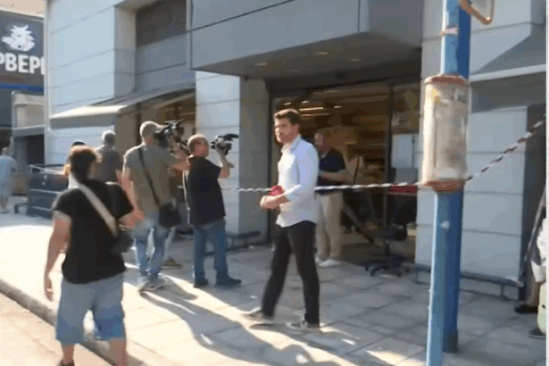 Τροχαίο στην Πέτρου Ράλλη: Ποια είναι η κατάσταση των τριών τραυματιών από την "εισβολή" ΙΧ σε σούπερ μάρκετ 47