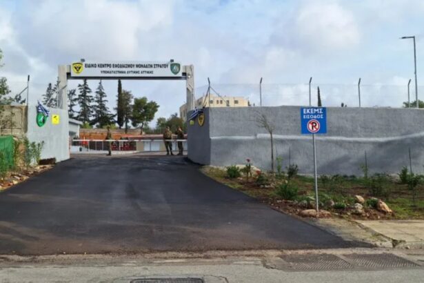 Παράπονα πολιτών για τις κάρτες εισόδου στο Πρατήριο του Στρατού στο Χαϊδάρι - "Δημότες δύο κατηγοριών" 41