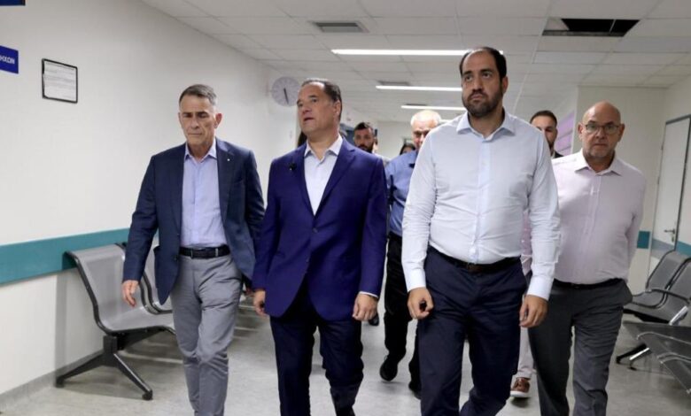 Βραχιολάκι στο Αττικόν: "Είμαι πολύ ευχαριστημένος", λέει ο Γεωργιάδης - "Προπαγάνδα, όχι λύση", απαντούν οι εργαζόμενοι 1