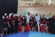 Ο Σάκης Ρουβάς ενθουσιάστηκε με τα κορίτσια του Αθλητικού Ομίλου Γυμναστικής Χαϊδαρίου στο Πανελλήνιο Πρωτάθλημα 49