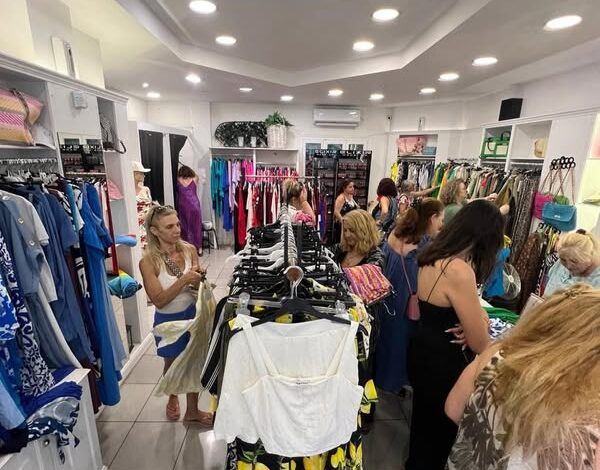 ΟΛΑ 10€! Μέχρι 14 Αυγούστου το summer bazaar που "τα έσπασε" στο Χαϊδάρι - Ρούχο, μαγιό, τσάντα σε τιμές που μόνο σε όνειρο μπορείς να βρεις 2 ΟΛΑ 10€! Μέχρι 14 Αυγούστου το summer bazaar που "τα έσπασε" στο Χαϊδάρι - Ρούχο, μαγιό, τσάντα σε τιμές που μόνο σε όνειρο μπορείς να βρεις 1