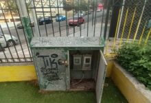 "Μόνο στα σχολεία βάζουν λουκέτο και τα παιδιά πηδάνε τα κάγκελα!" 31