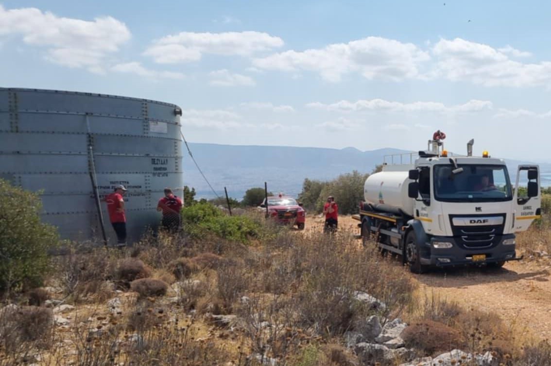 700 τόνοι νερού έτοιμοι για άμεση πυρόσβεση στο όρος Αιγάλεω 4 700 τόνοι νερού έτοιμοι για άμεση πυρόσβεση στο όρος Αιγάλεω 3