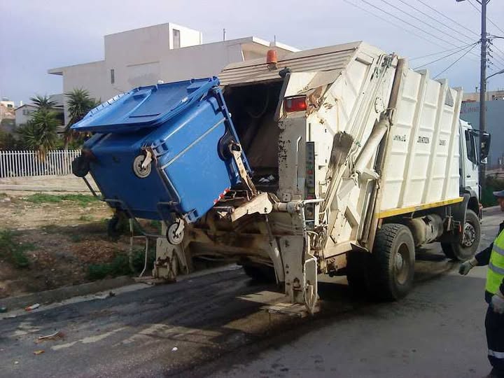 Επίθεση με σιδηρογροθιές σε οδηγό απορριμματοφόρου 1