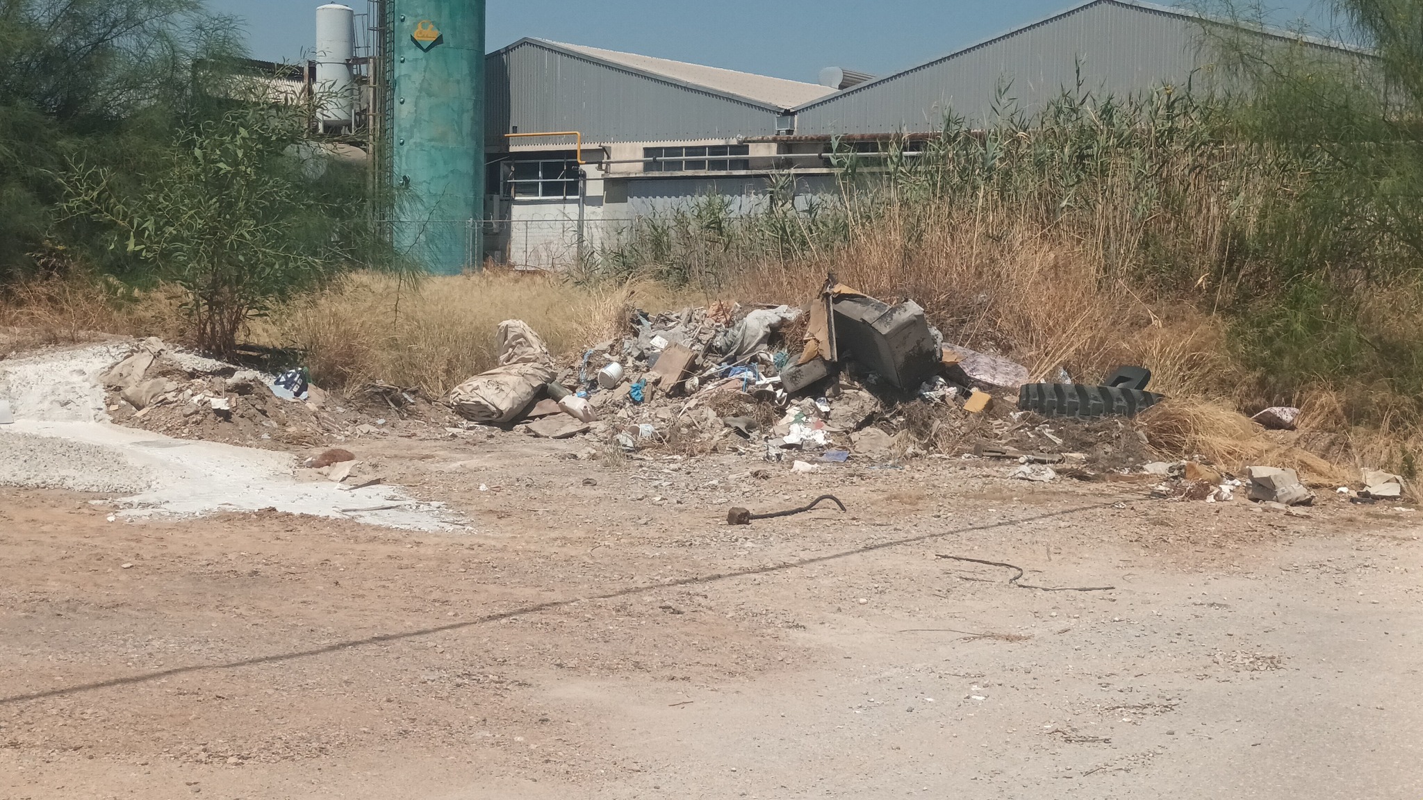Βόλτα στην Παραλία Ασπροπύργου μια ηλιόλουστη μέρα 8 Βόλτα στην Παραλία Ασπροπύργου μια ηλιόλουστη μέρα 7