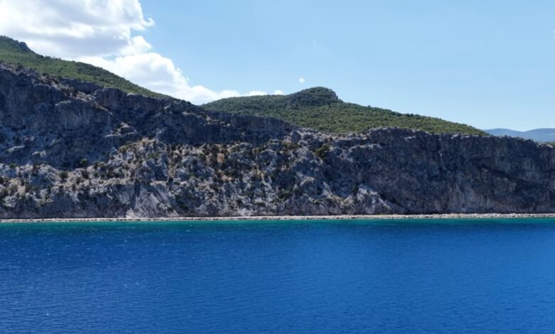 Αυτός είναι ο πιο εντυπωσιακός δρόμος της Αττικής - Στην "κόψη" βουνού και θάλασσας 1