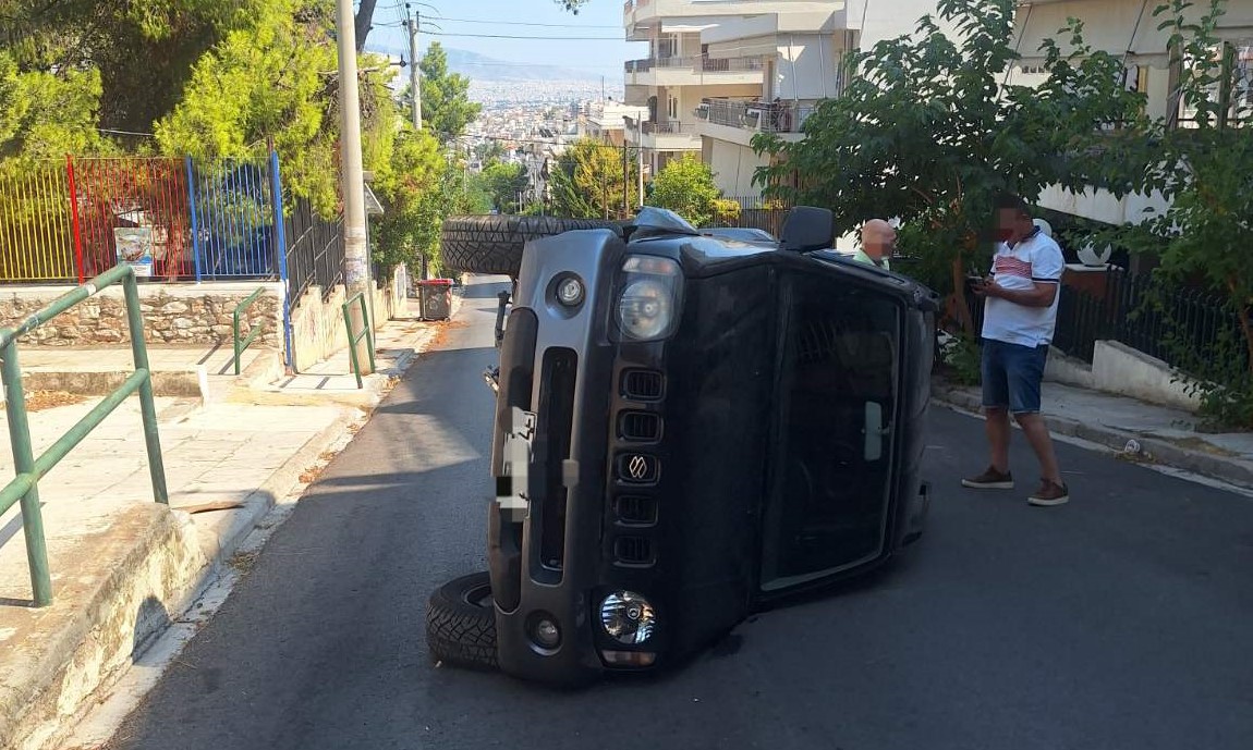 Ανατροπή οχήματος στο Δάσος, κινητοποίηση ΕΚΑΒ και Πυροσβεστικής 5