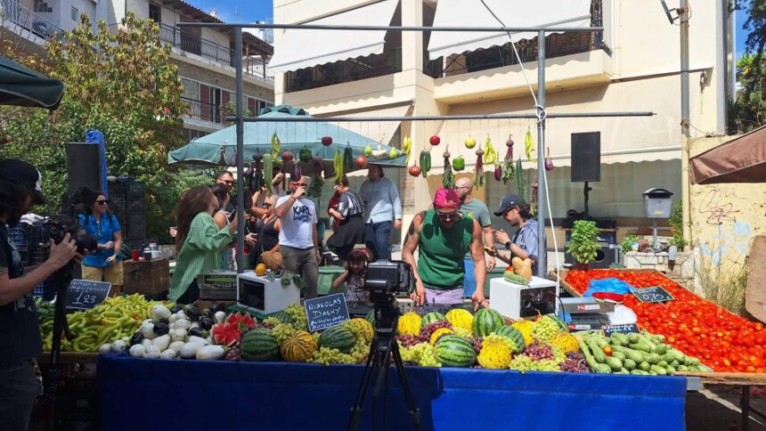 Χαμός στο πάρτι της λαϊκής! Το πιο τέλειο deck βγήκε πίσω από τον πάγκο... - Βίντεο 1