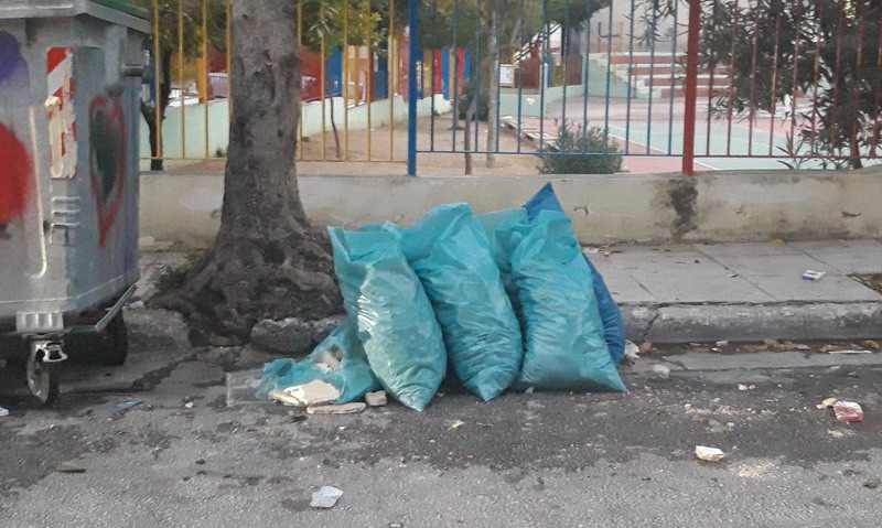 "Σταματήστε τον αυτόν τον τύπο!" 2 "Σταματήστε τον αυτόν τον τύπο!" 1