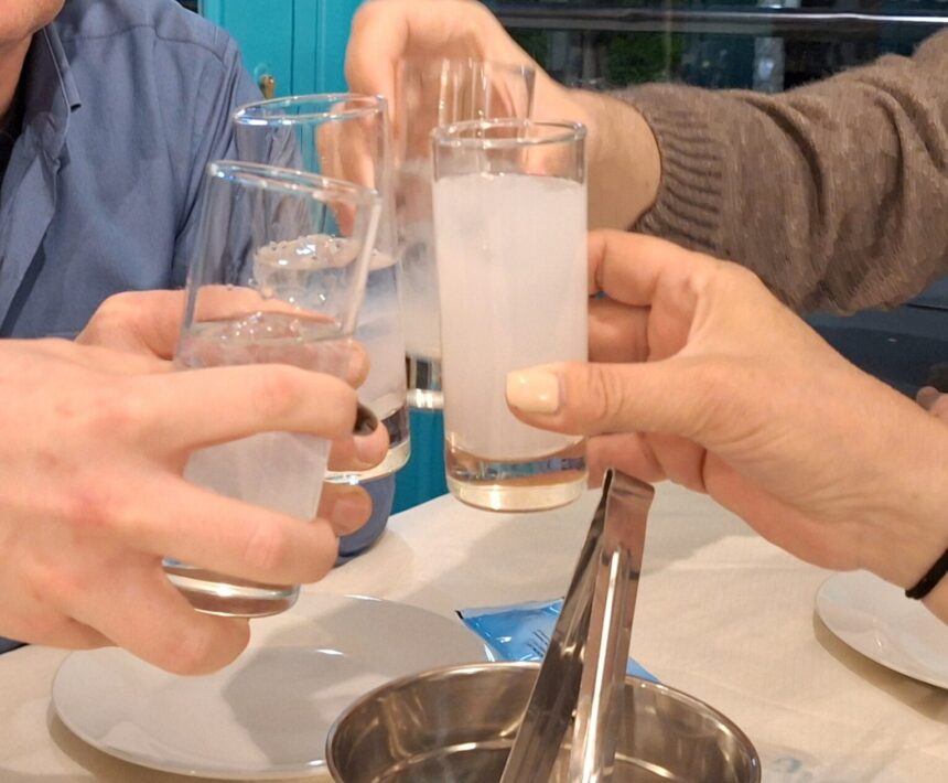 Τα μπακαλιαράκια στο Χαϊδάρι εμπλουτίζονται με τα πιάτα που αγαπούν όλοι – και μια απρόσμενη γευστική έκπληξη 1
