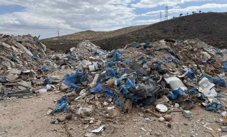 Συλλήψεις και κατασχέσεις φορτηγών και εκσκαφέων για παράνομη ρίψη μπάζων 1