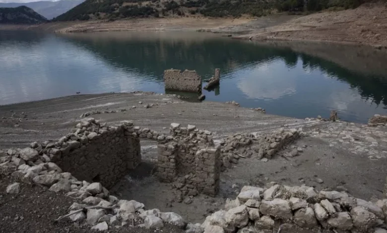 ΕΥΔΑΠ: Νερό για δεκαετίες, ακόμα και εάν επιβεβαιωθούν τα χειρότερα κλιματικά σενάρια 2 ΕΥΔΑΠ: Νερό για δεκαετίες, ακόμα και εάν επιβεβαιωθούν τα χειρότερα κλιματικά σενάρια 1