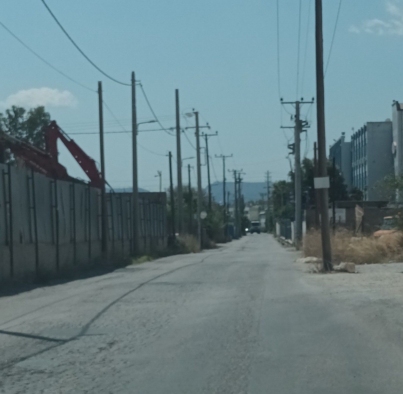 Οι απερίγραπτοι κάθετοι δρόμοι στην Εθνική Οδού Αθηνών Κορίνθου 7