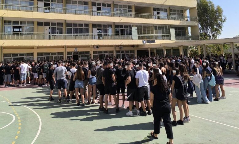 Ο αγιασμός στα σχολεία του Χαϊδαρίου 1