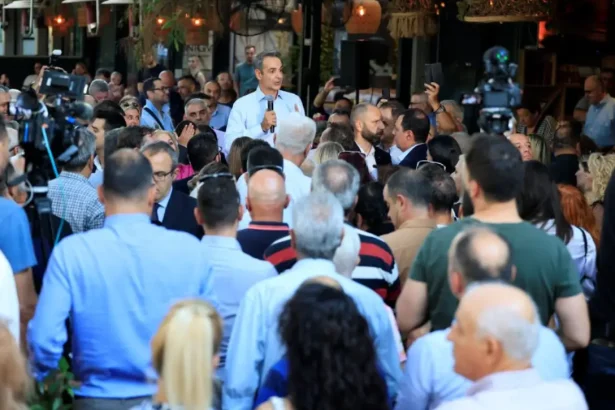 "Η κυβέρνησή μας ακούει την κοινωνία" - Τι είπε και τι δεν είπε ο Κυριάκος Μητσοτάκης στο Χαϊδάρι 33