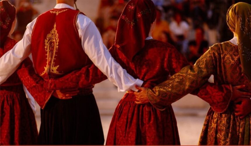 Σε εξέλιξη οι εγγραφές στο Τμήμα Παραδοσιακών Χορών της Στέγης Πολιτισμού Γρηγορούσας 1