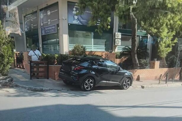 "Μία ώρα περιμένουμε μέσα στο λεωφορείο!" - Πάντως οι πινακίδες του... στη θέση τους 39