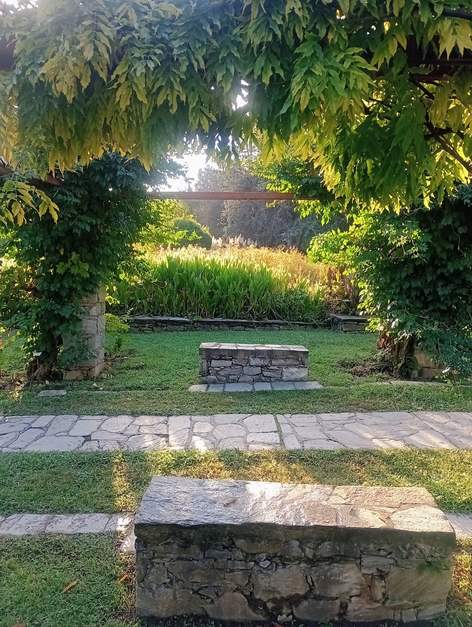 Ο ελληνικός Κήπος που "κοιτάζει στα μάτια" τα ωραιότερα πάρκα της Ευρώπης 10 Ο ελληνικός Κήπος που "κοιτάζει στα μάτια" τα ωραιότερα πάρκα της Ευρώπης 9