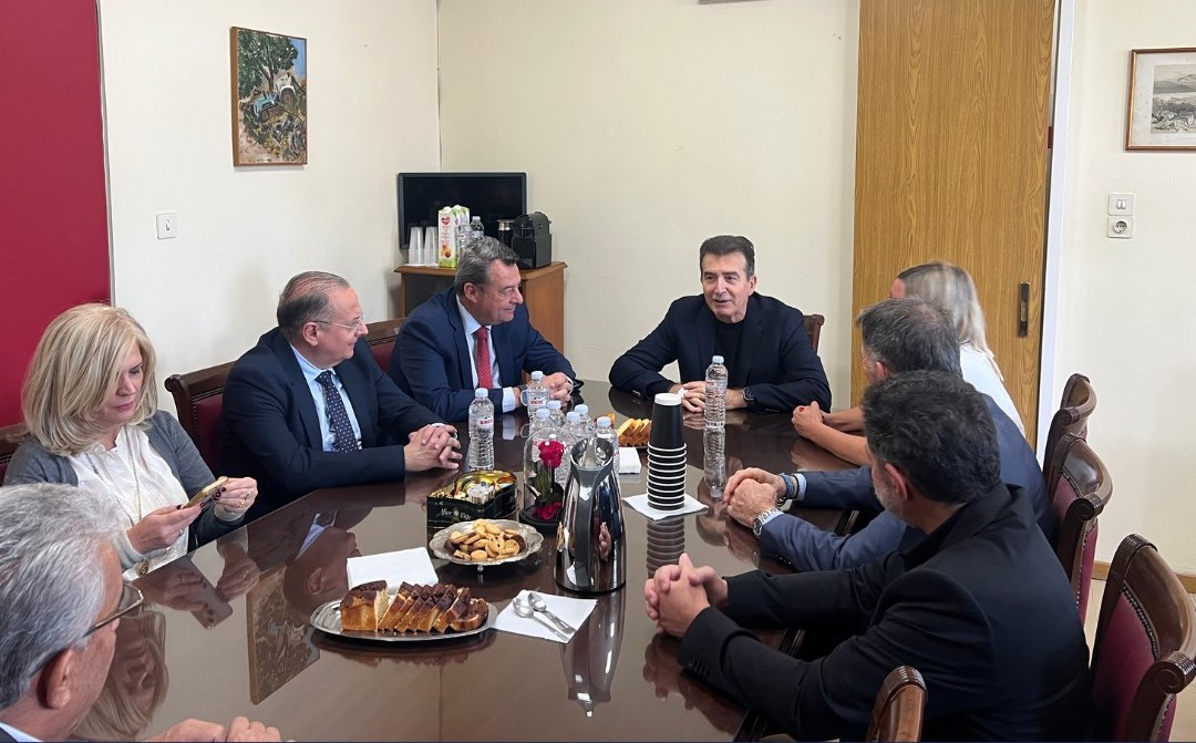 Επίσκεψη Χρυσοχοΐδη στο Νοσοκομείο Αγία Βαρβάρα 4 Επίσκεψη Χρυσοχοΐδη στο Νοσοκομείο Αγία Βαρβάρα 3
