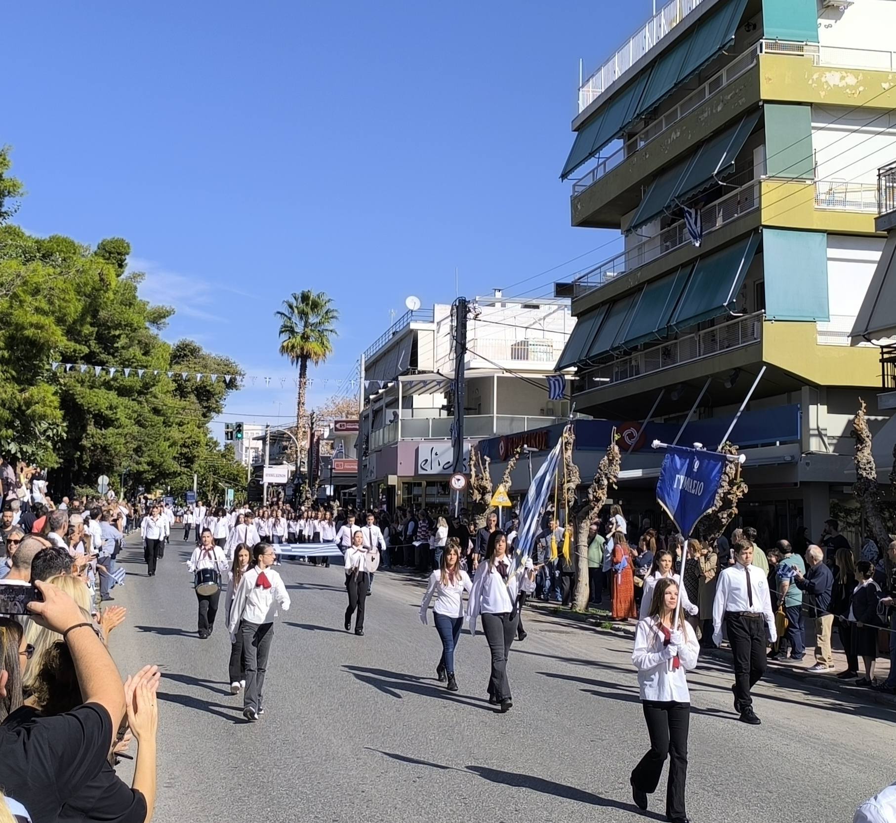 Με λαμπρότητα στο Χαϊδάρι οι εκδηλώσεις για την Εθνική Εορτή της 28ης Οκτωβρίου 22 Με λαμπρότητα στο Χαϊδάρι οι εκδηλώσεις για την Εθνική Εορτή της 28ης Οκτωβρίου 21