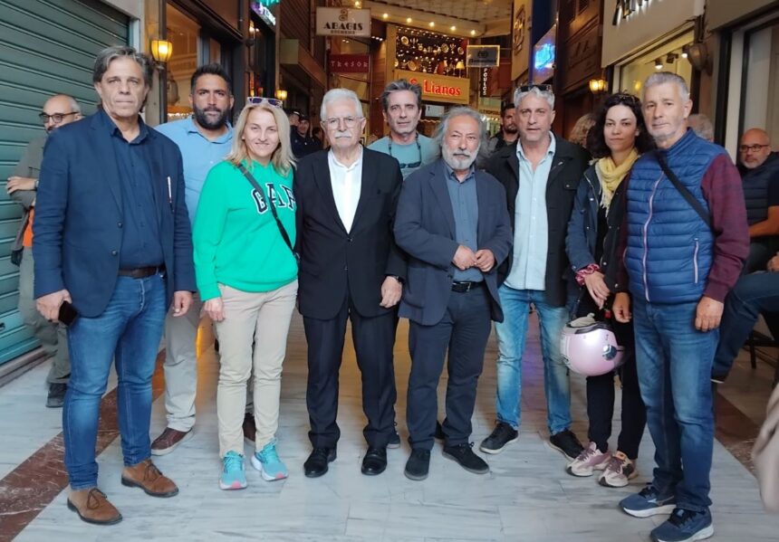 Η δημοτική αρχή στην κινητοποίηση κατά του κλεισίματος των ΕΛΤΑ 2 Η δημοτική αρχή στην κινητοποίηση κατά του κλεισίματος των ΕΛΤΑ 1