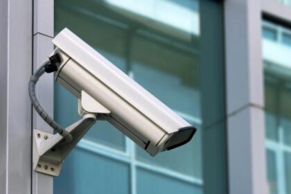 Κάμερες βιντεοεπιτήρησης σε σχολείο: Η διαφωνία Συλλόγου Γονέων και Δήμου Χαϊδαρίου για τοποθέτηση σε δημοτικό σχολείο 7