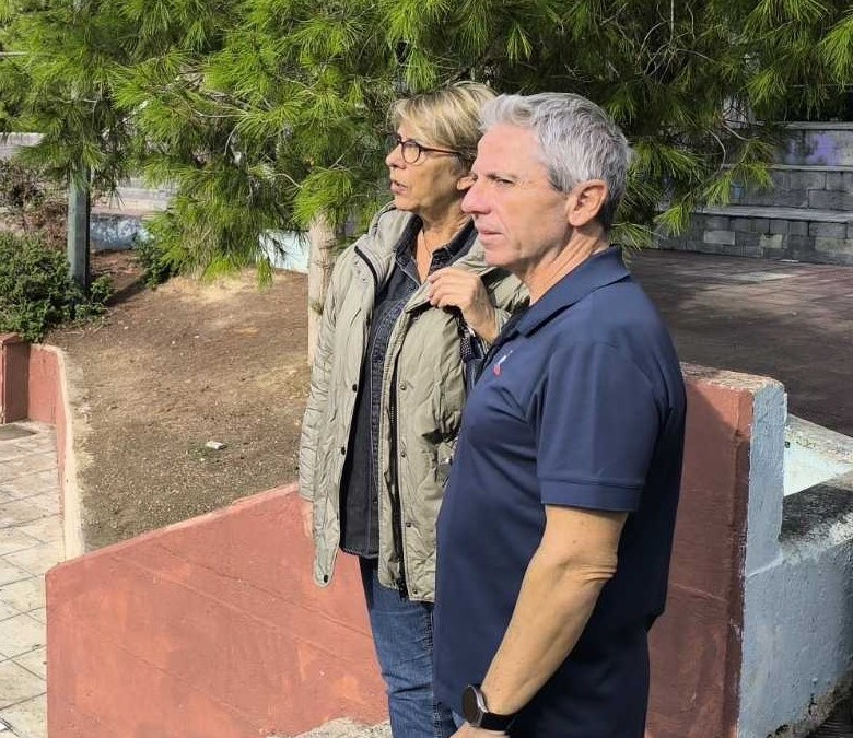 Ανακατασκευή του τάπητα γηπέδου Λυκείου του Χαϊδαρίου 4 Ανακατασκευή του τάπητα γηπέδου Λυκείου του Χαϊδαρίου 3