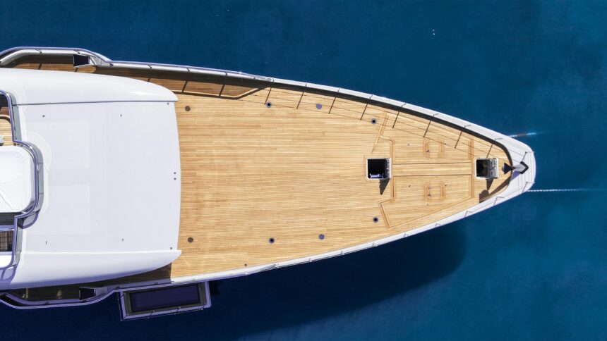 Εξελίξεις στον Σκαραμαγκά: Το Mega Yacht των 50 μέτρων, ο "Παπανικολής" και το υβριδικό σκάφος ειδικών επιχειρήσεων 15