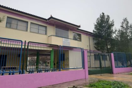 Τραγωδία στο προαύλιο: 10χρονη μαθήτρια πέθανε ενώ έκανε γυμναστική 6 Τραγωδία στο προαύλιο: 10χρονη μαθήτρια πέθανε ενώ έκανε γυμναστική 5