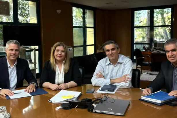 Η Μαρία Συρεγγέλα στο Υπουργείο Υποδομών - Εξελίξεις μέσα στον Νοέμβριο για τον Κόμβο Σκαραμαγκά 23