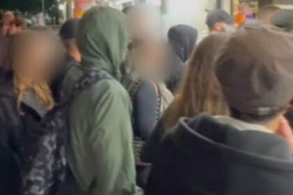 Παρέμβαση του Ρουβίκωνα σε κατάστημα στο Χαϊδάρι 5