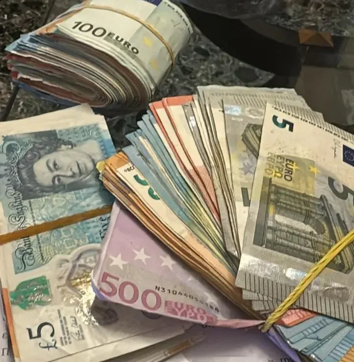 Επιχείρηση 400 αστυνομικών για γιγάντιο κύκλωμα τηλεφωνικών απατών, σε Αγία Βαρβάρα, Ασπρόπυργο, Ζευγολατιό 1