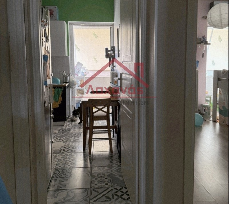 Αγία Βαρβάρα - Κορυδαλλός: Πωλείται ανακαινισμένο διαμέρισμα 92 τμ., 210.000 €, κοντά στο Μετρό 5