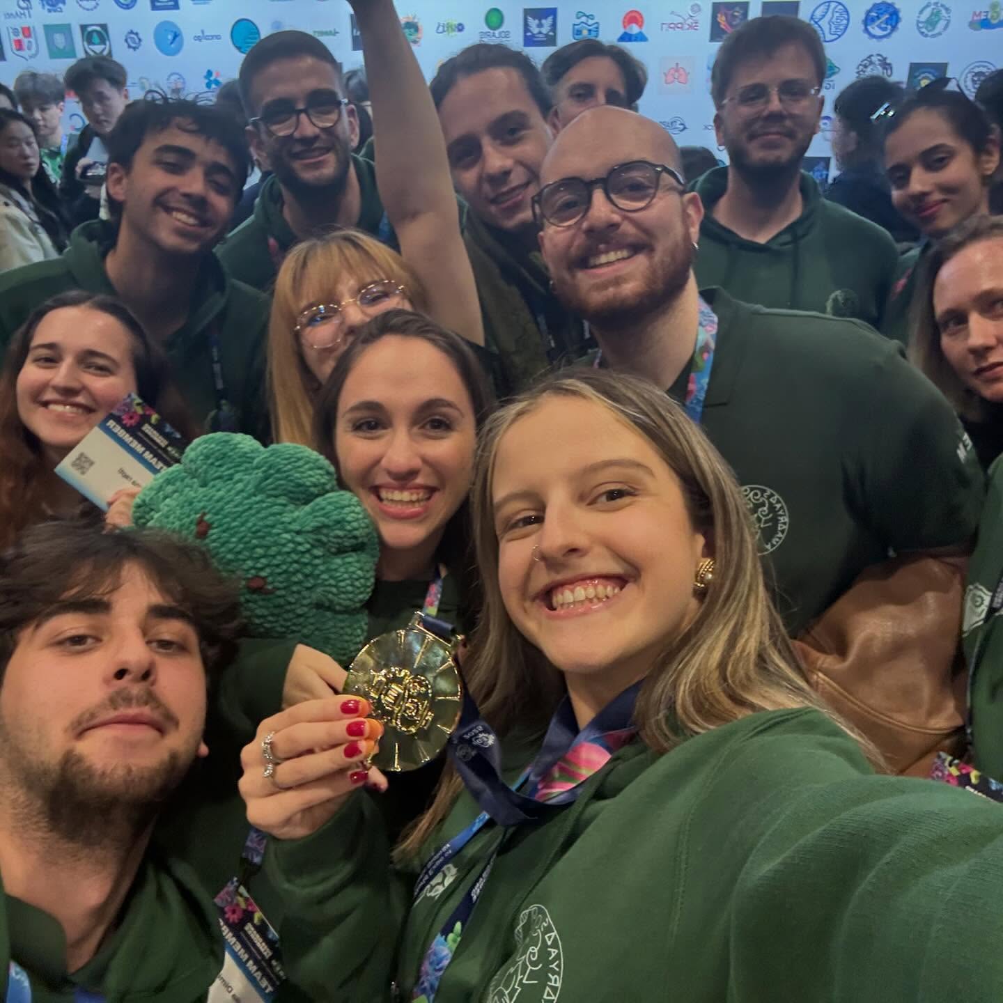 Πανεπιστήμιο Ιωαννίνων: Ανακάλυψαν φάρμακο που θα σώσει τα πλατάνια - 1ο βραβείο στο Παρίσι 4 Πανεπιστήμιο Ιωαννίνων: Ανακάλυψαν φάρμακο που θα σώσει τα πλατάνια - 1ο βραβείο στο Παρίσι 3