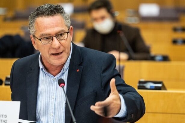 "Η ανασύνθεση της Αριστεράς" - Πολιτική εκδήλωση στο Αιγάλεω 155