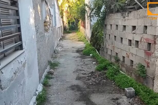 Αυτοψία στο Γαϊδουρόρεμα: Πλατεία Ηρώων, Αγία Μαρίνα, River West - Βίντεο 133