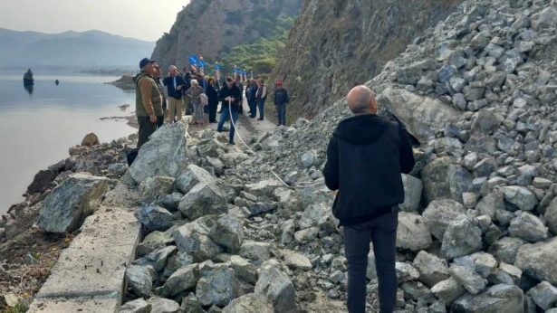 Οδικό έργο στον δρόμο Αλεποχωρίου - Σχίνου με την ιδιαίτερη γεωμορφολογία 131