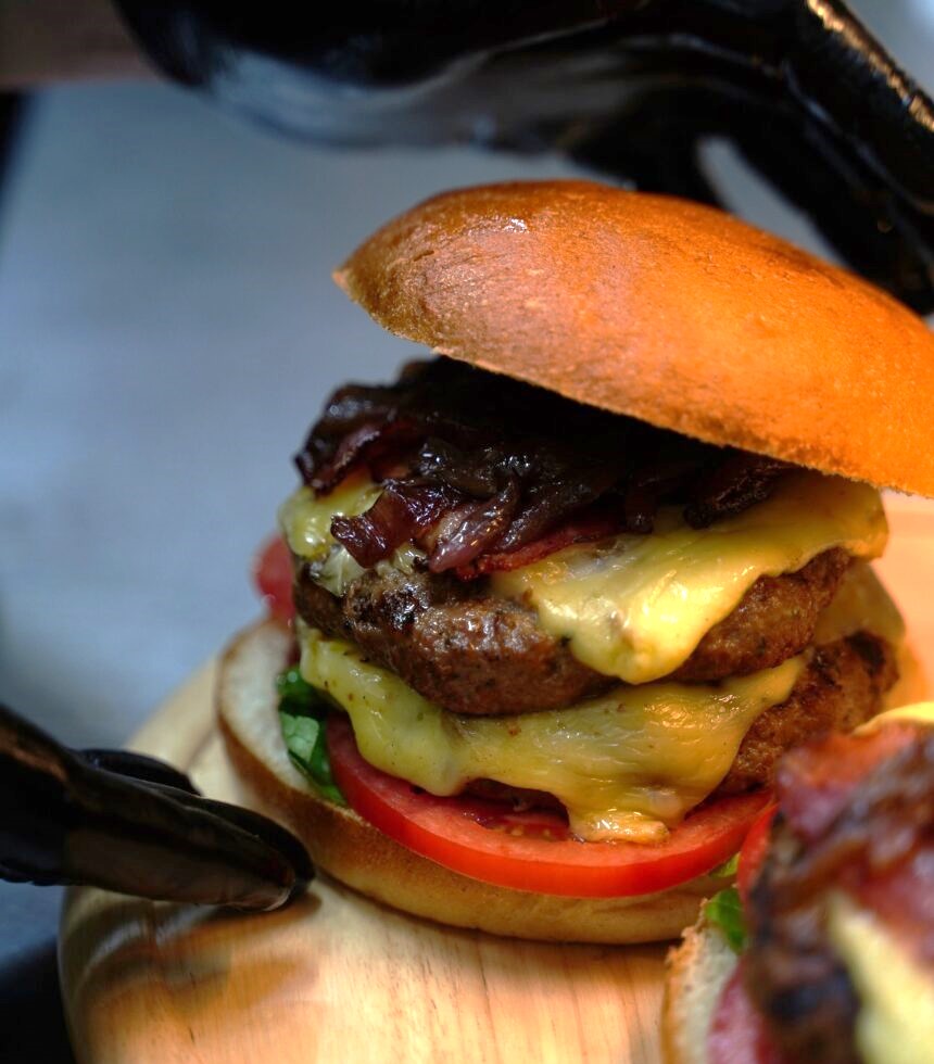 Palatino Pizzeria: Από την νόστιμη πίτσα μέχρι τα πιο λαχταριστά burgers του Χαϊδαρίου 15