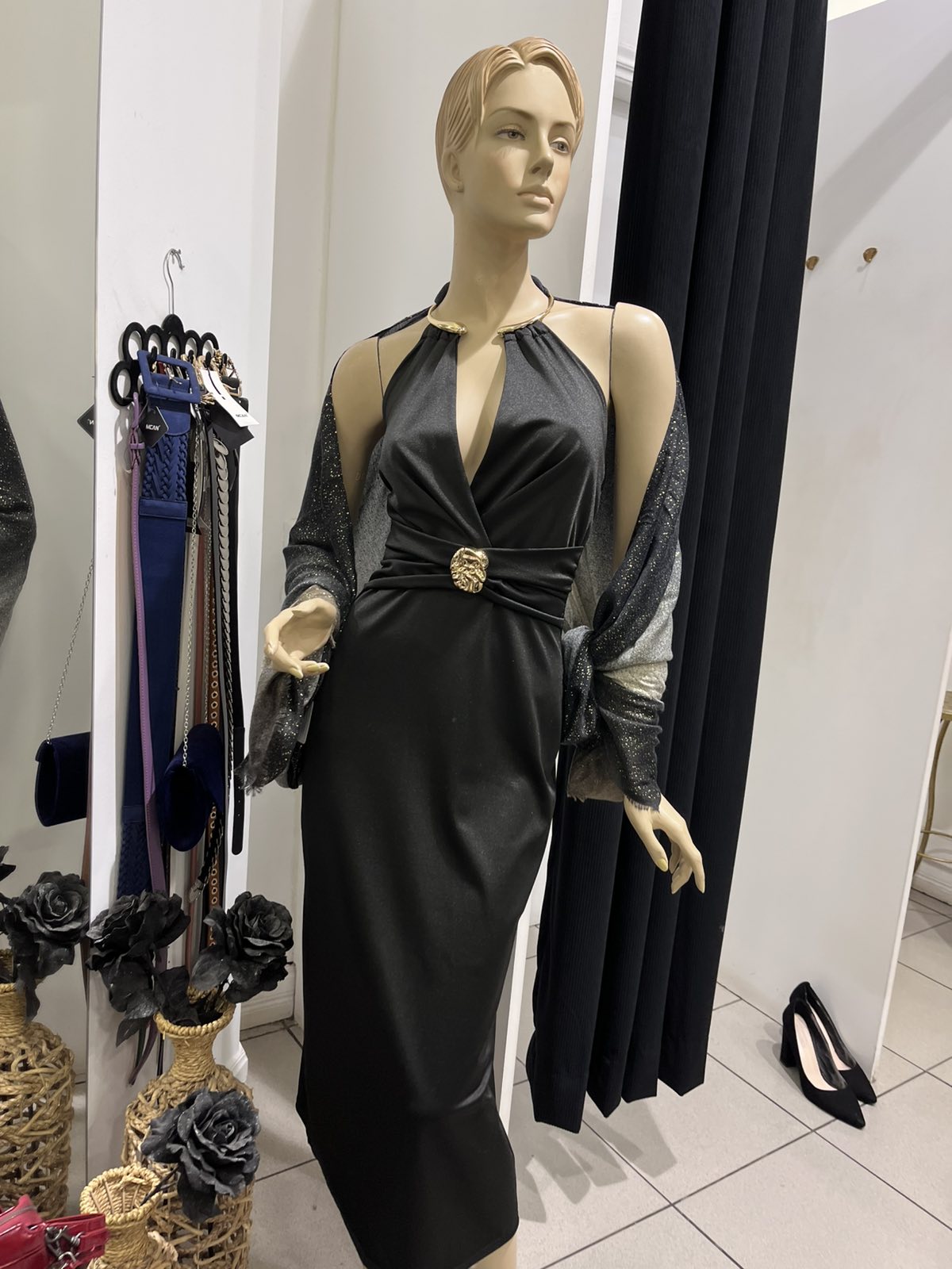 Δείτε τη λαμπερή συλλογή ρούχων του Be Queen και βρείτε το outfit σας για κάθε στιγμή των γιορτών! 20 Δείτε τη λαμπερή συλλογή ρούχων του Be Queen και βρείτε το outfit σας για κάθε στιγμή των γιορτών! 19