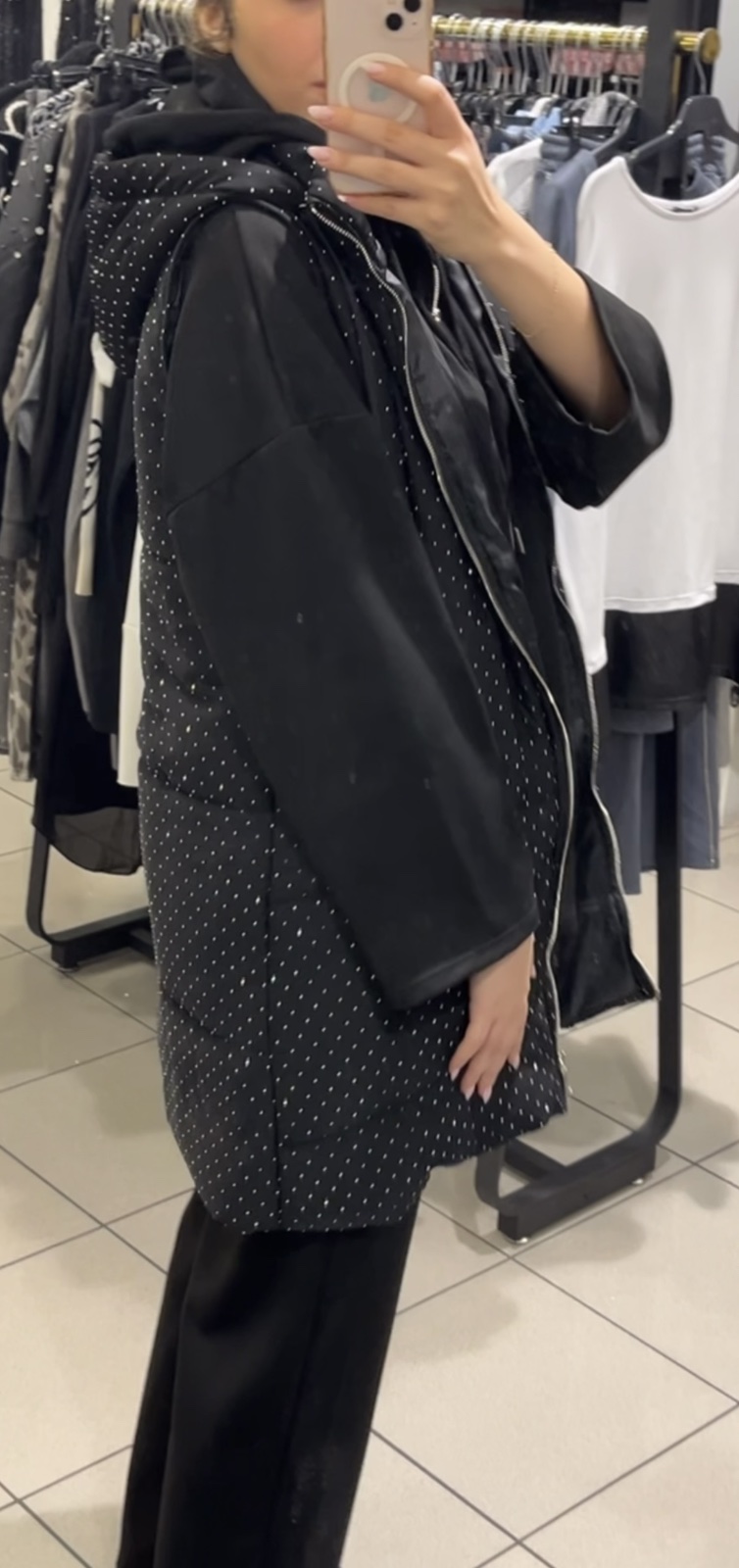 Δείτε τη λαμπερή συλλογή ρούχων του Be Queen και βρείτε το outfit σας για κάθε στιγμή των γιορτών! 28 Δείτε τη λαμπερή συλλογή ρούχων του Be Queen και βρείτε το outfit σας για κάθε στιγμή των γιορτών! 27