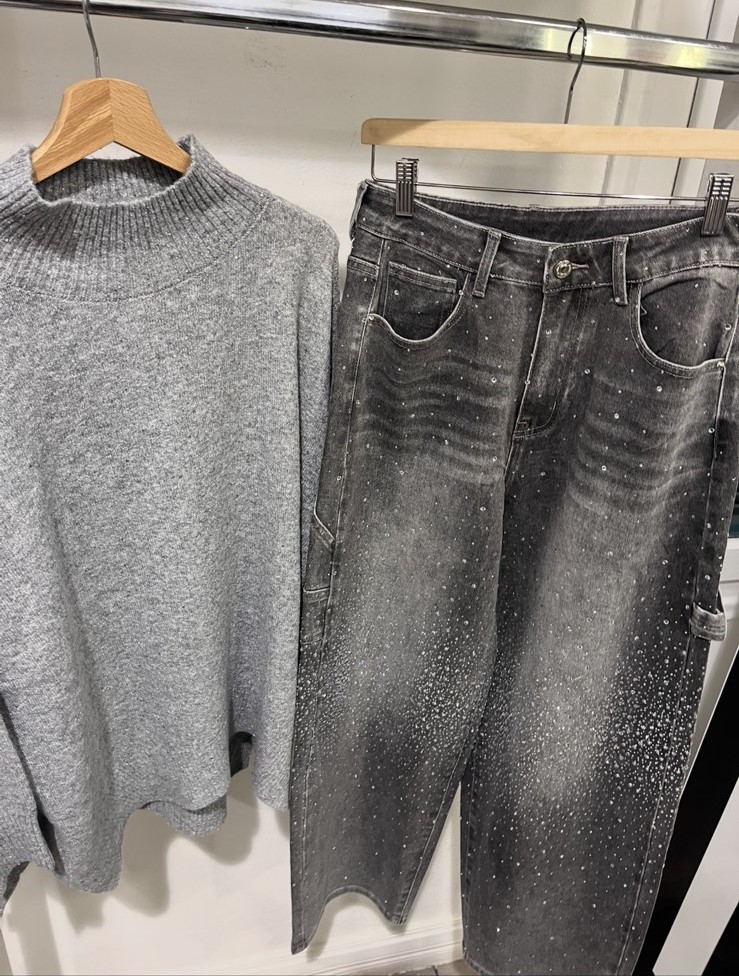 Δείτε τη λαμπερή συλλογή ρούχων του Be Queen και βρείτε το outfit σας για κάθε στιγμή των γιορτών! 34 Δείτε τη λαμπερή συλλογή ρούχων του Be Queen και βρείτε το outfit σας για κάθε στιγμή των γιορτών! 33