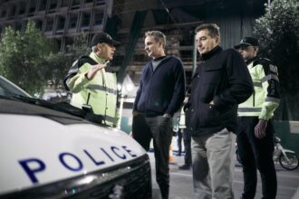 Μητσοτάκης - Χρυσοχοΐδης σε μπλόκο της Τροχαίας για αλκοτέστ 29