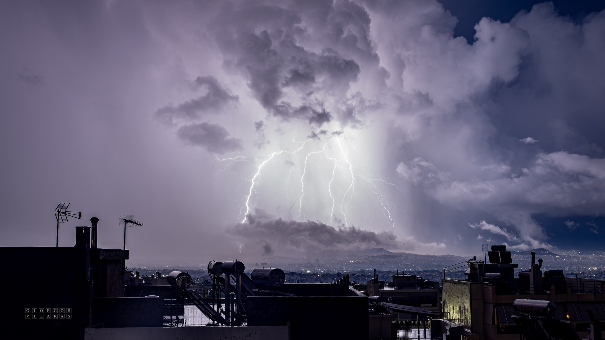 Η κακοκαιρία Byron έπληξε το Χαϊδάρι - Πού δημιουργήθηκαν τα σοβαρότερα προβλήματα 13