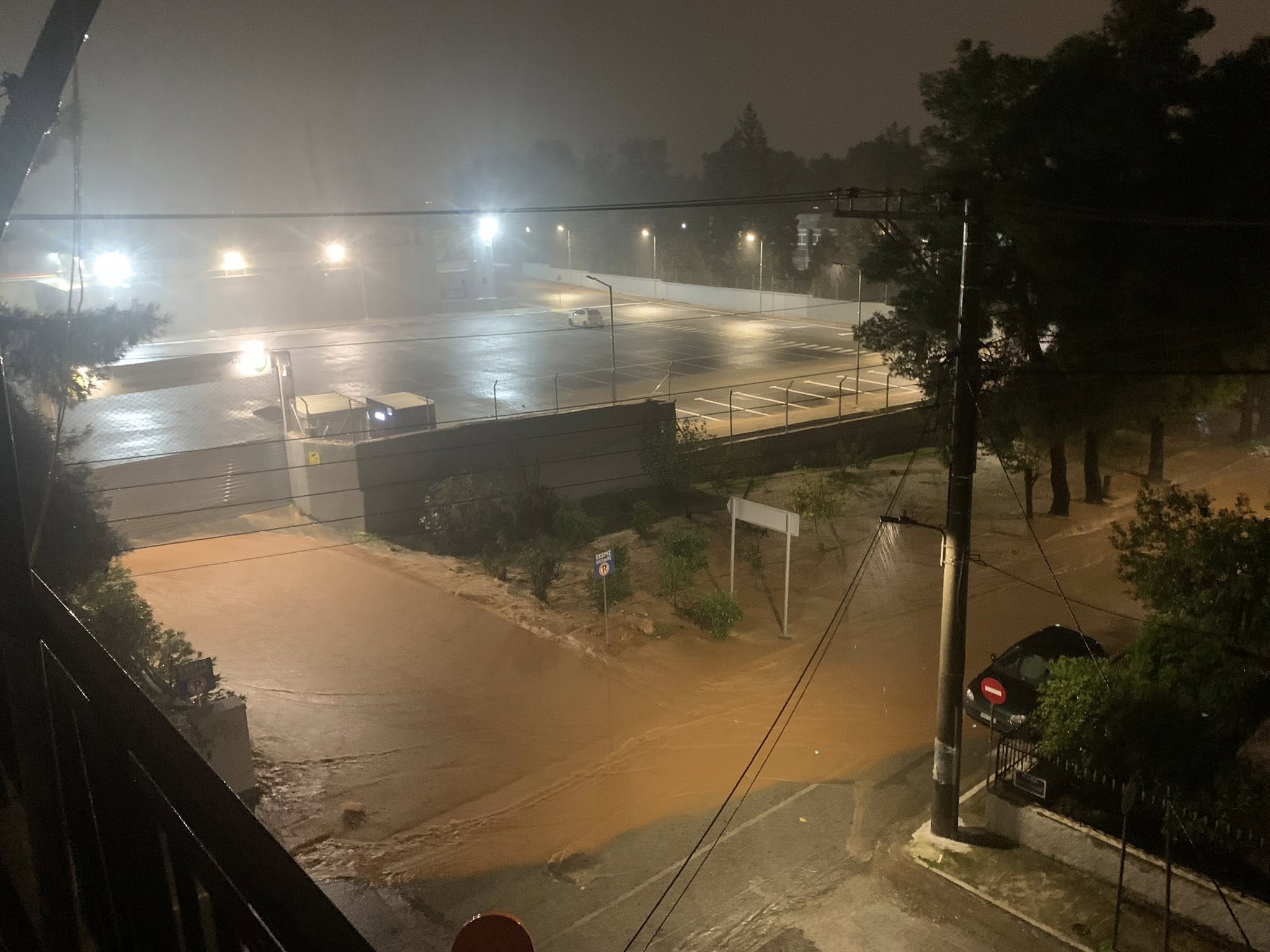 Η κακοκαιρία Byron έπληξε το Χαϊδάρι - Πού δημιουργήθηκαν τα σοβαρότερα προβλήματα 11