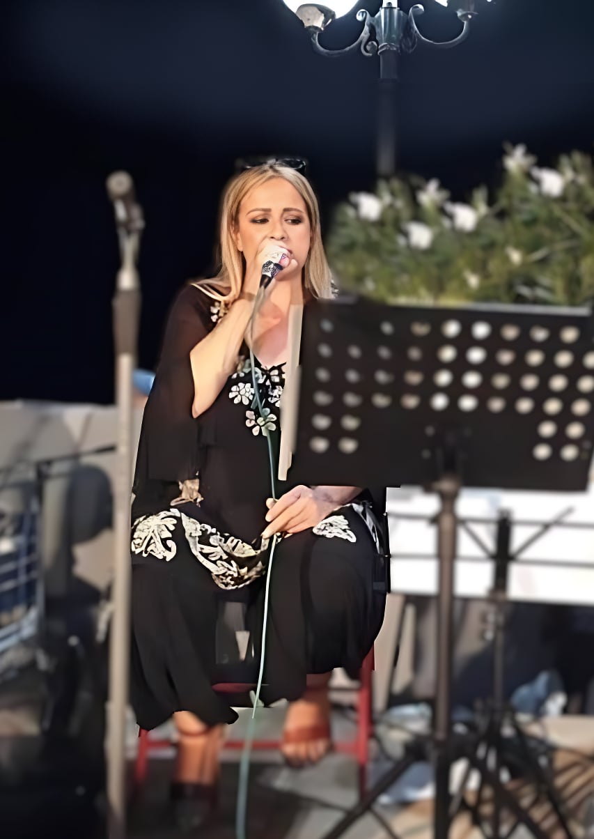 Τα "προσφυγικά κάλαντα" της Ρηνιώς Βογιατζή - Η φωνή της Σμύρνης που δεν σίγησε ποτέ 4